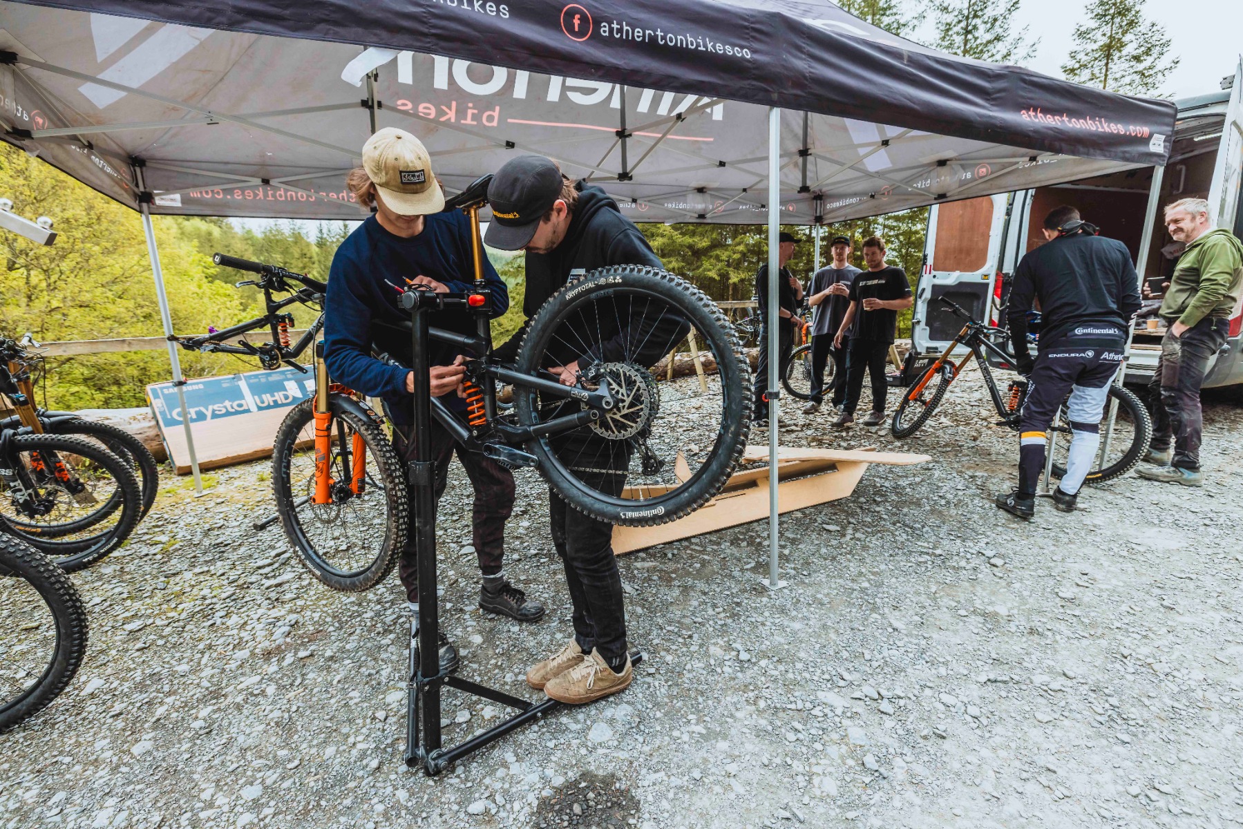 DG_Atherton_Bikes_Customer_Day-39